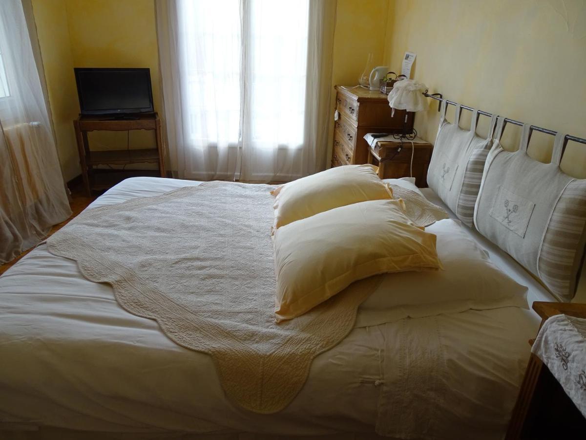 Aqui Sian Ben Hotel Castellane Exterior photo